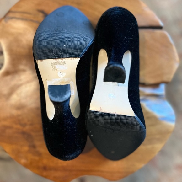 Rebel size 7 Black Velvet Pumps - Picture 7 of 8